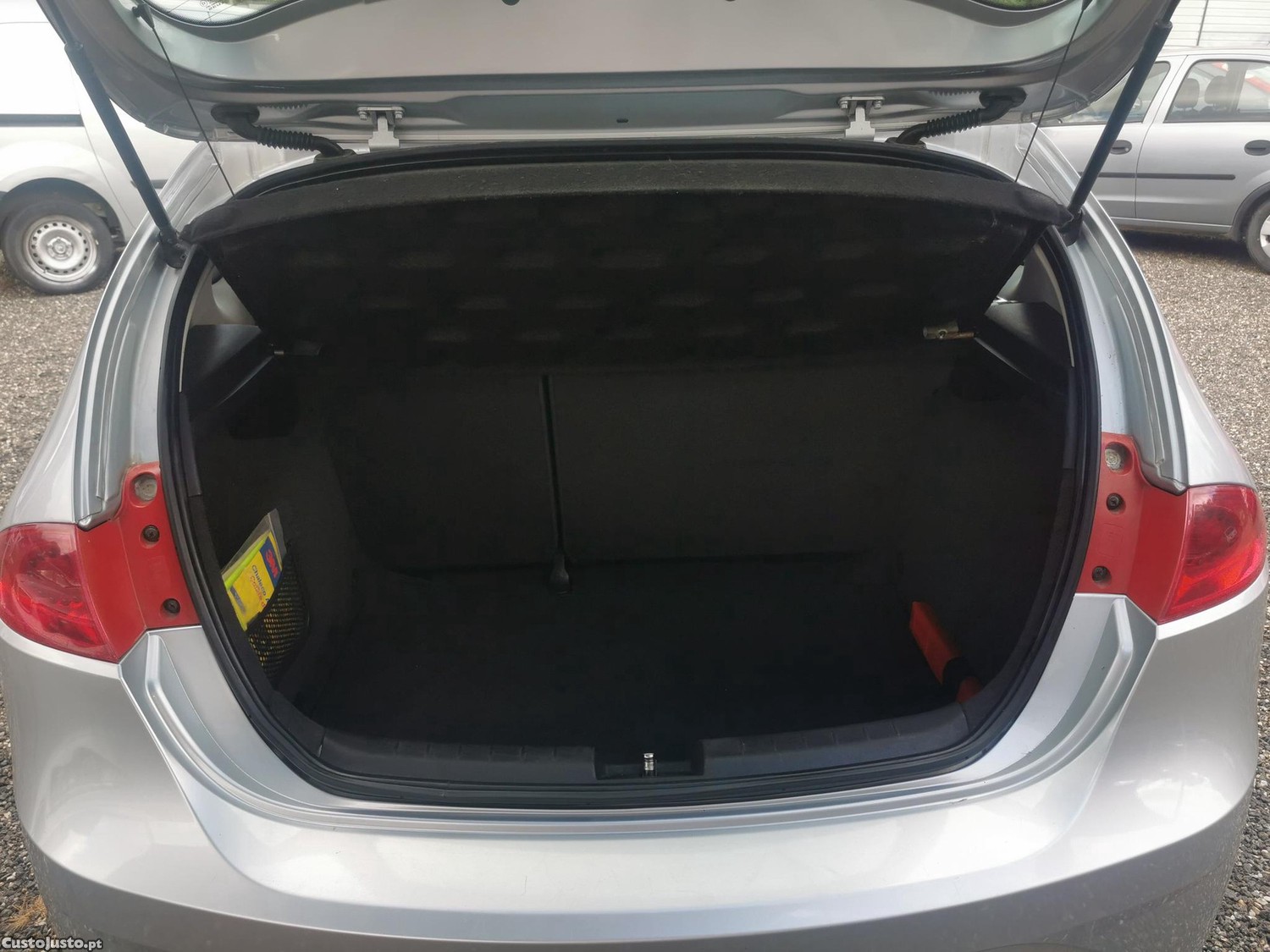 SEAT Leon 1.6TDI CAIXA AUTOMÁTICA — fotografia 5