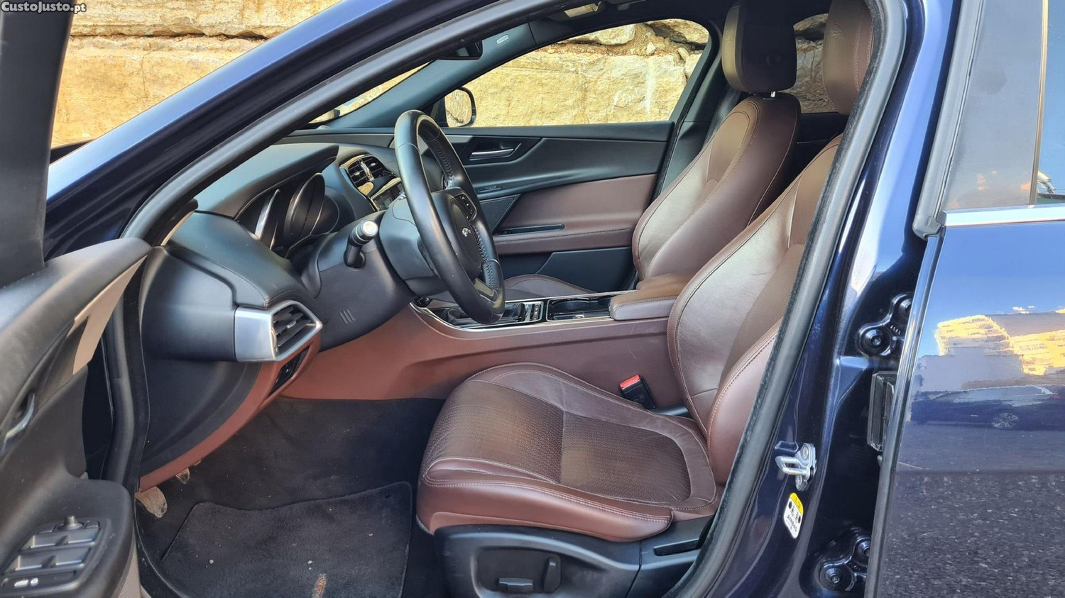 Jaguar XE 2.0 D Prestige — fotografia 5
