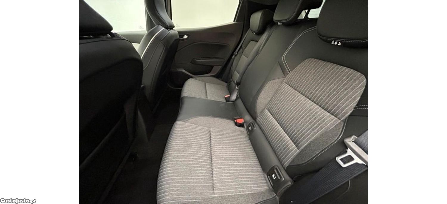 Renault Clio 1.0 Tce Techno — fotografia 7