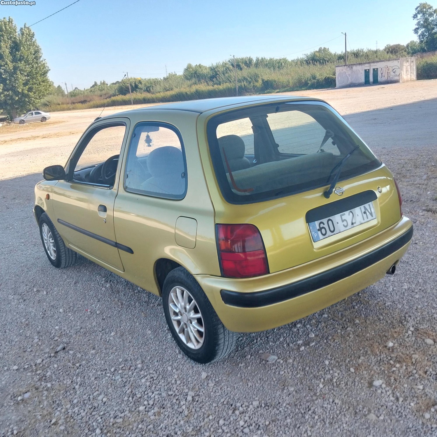 Nissan Micra 1.0 — fotografia 11