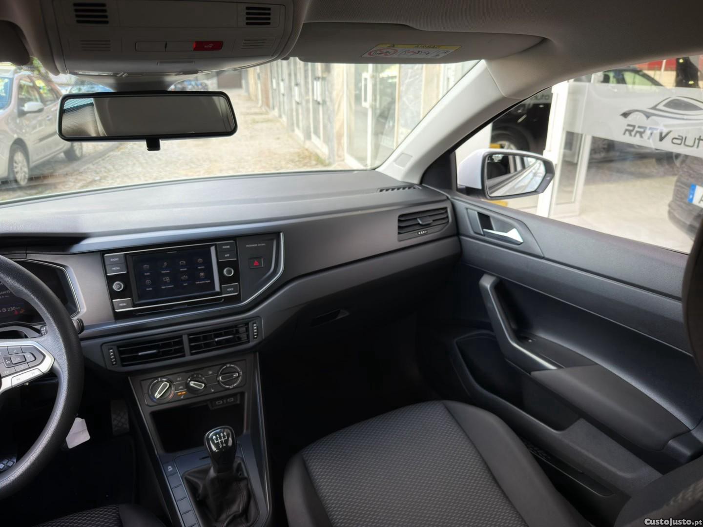 Volkswagen Polo 1.0 Confortline — fotografia 6