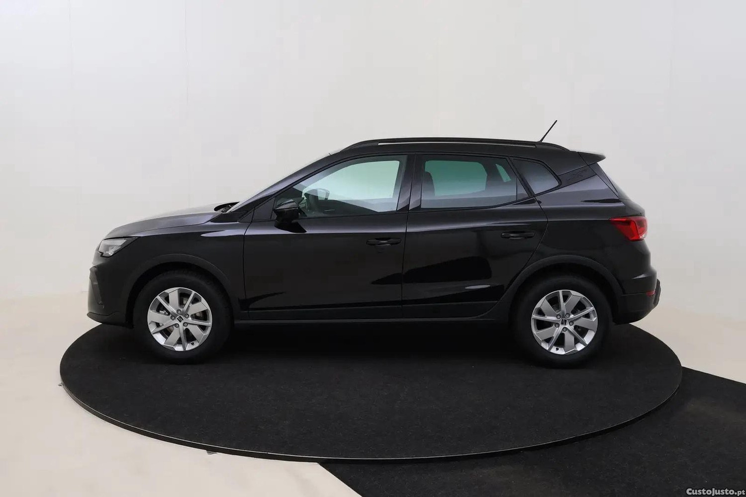 SEAT Arona Play Plus — fotografia 10