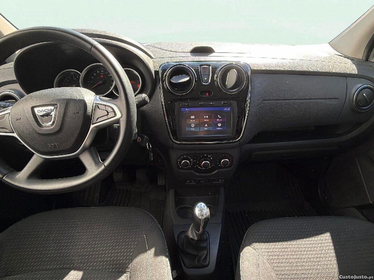 Dacia Lodgy 1.2 TCe Confort 7L — fotografia 14