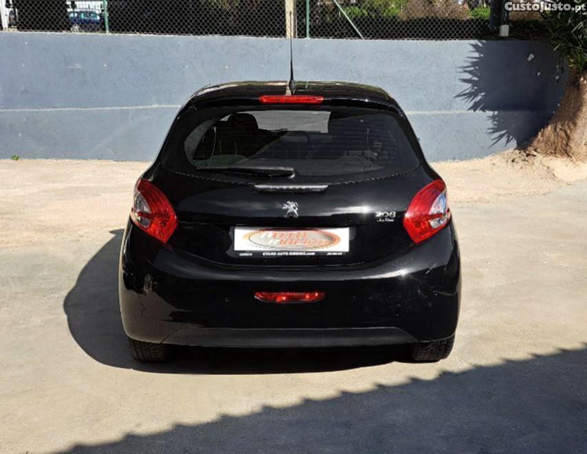 Peugeot 208 1.4 HDi SE Style - 15 — photo 5