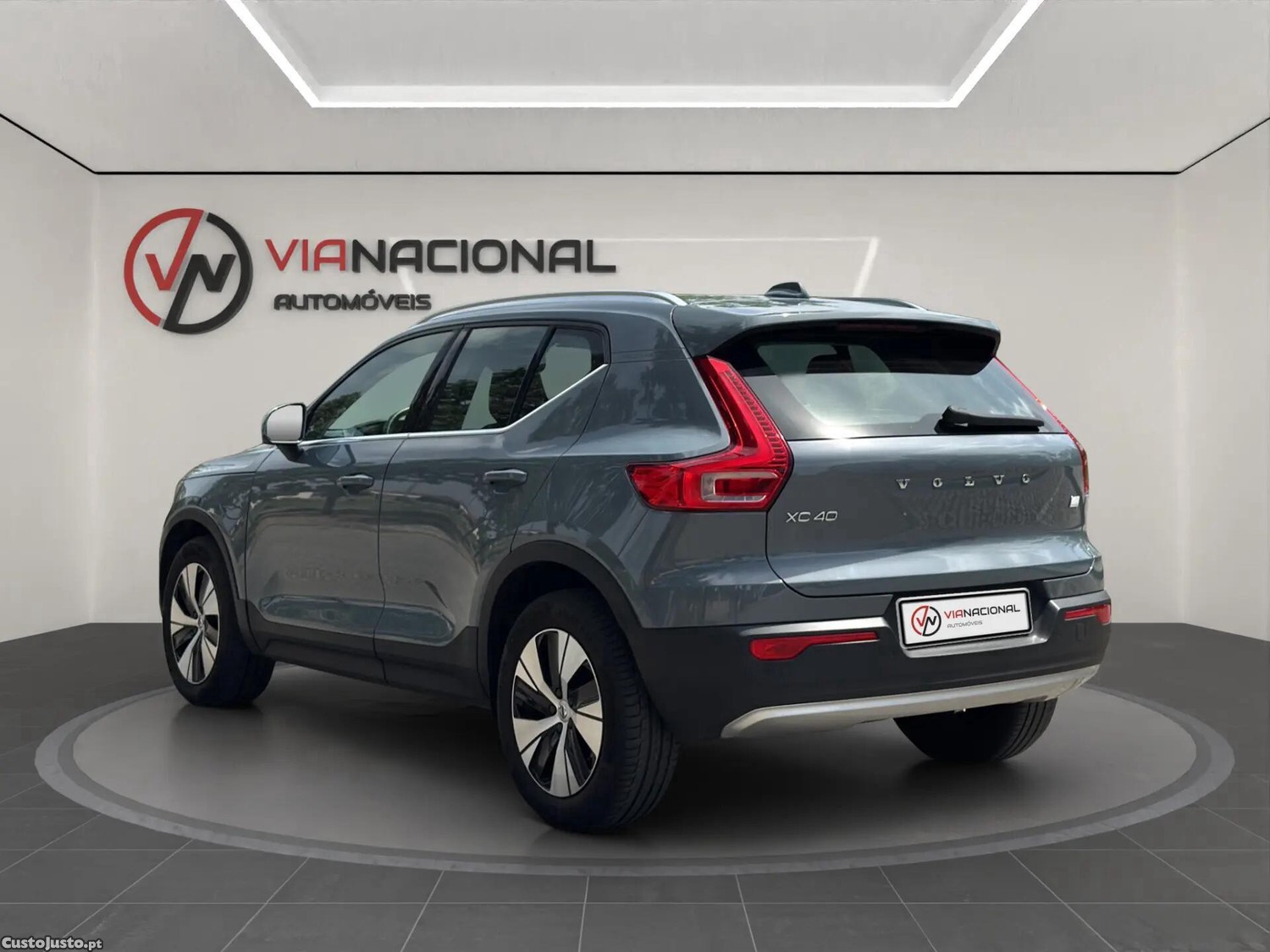 Volvo XC 40 1.5 T5 PHEV Inscription Expression — fotografia 15