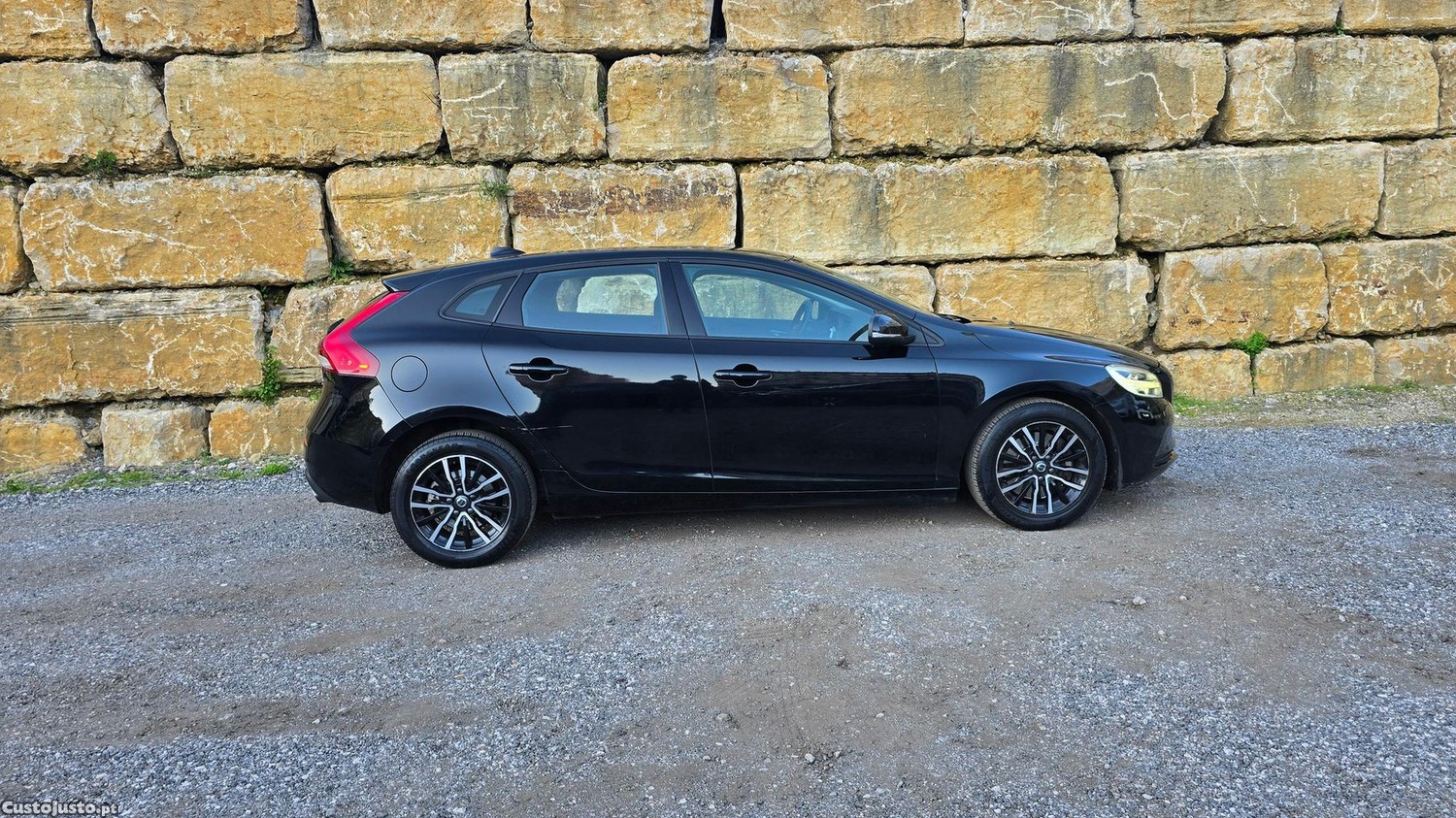 Volvo V40 2.0 D2 Momentum Geartronic — fotografia 27