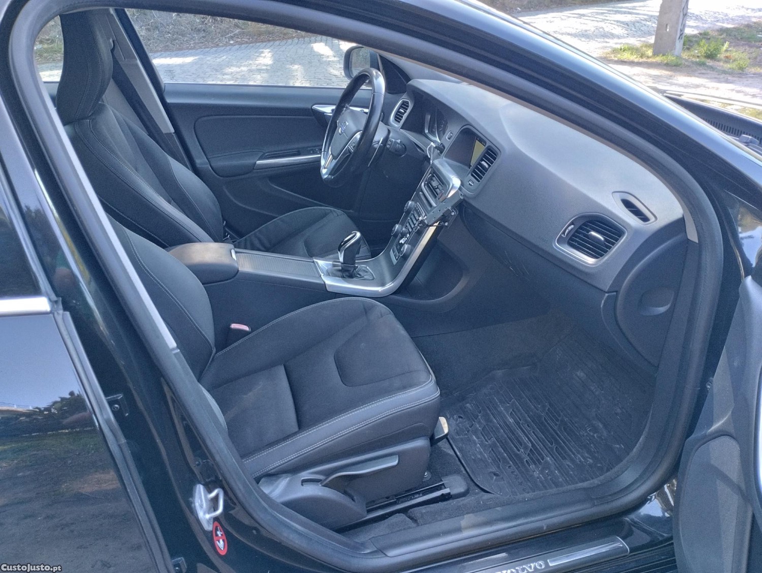 Volvo V60 2.0 D4 181CV MOMENTUM GEARTRONIC - FULL EXTRAS - C/ GARANTIA - COMO NOVA — fotografia 11