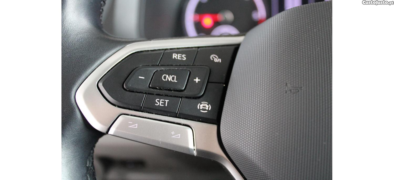 Volkswagen Caravelle Comfortline 2.0 TDI 150cv — fotografia 6