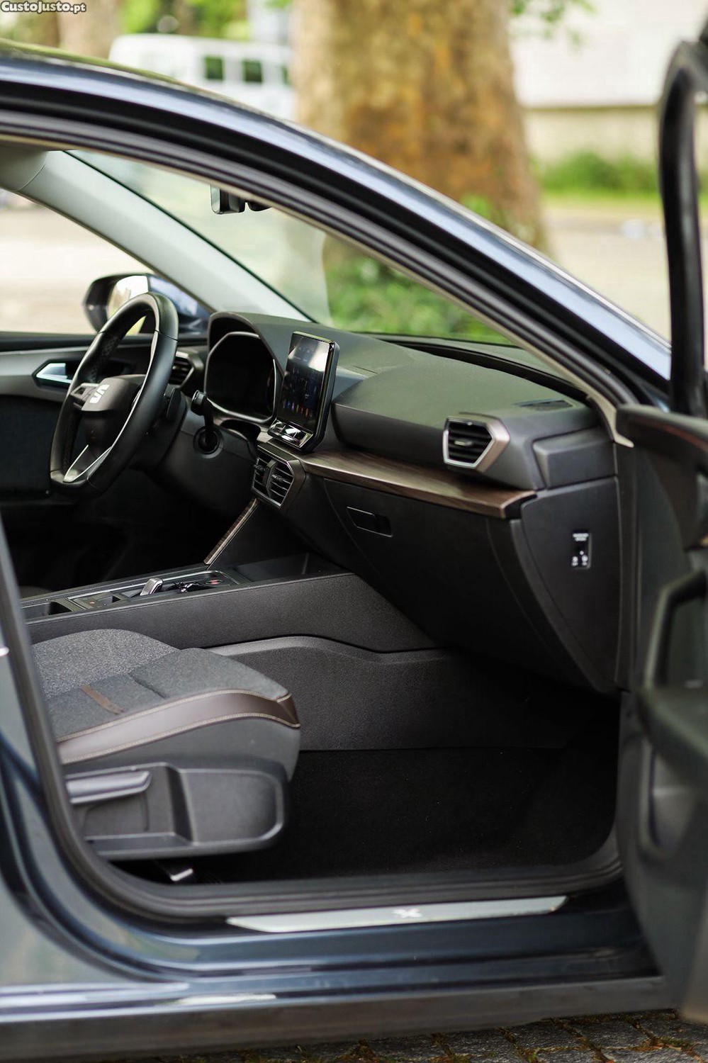 SEAT Leon 1.4 e-Hybrid DSG FR — fotografia 3