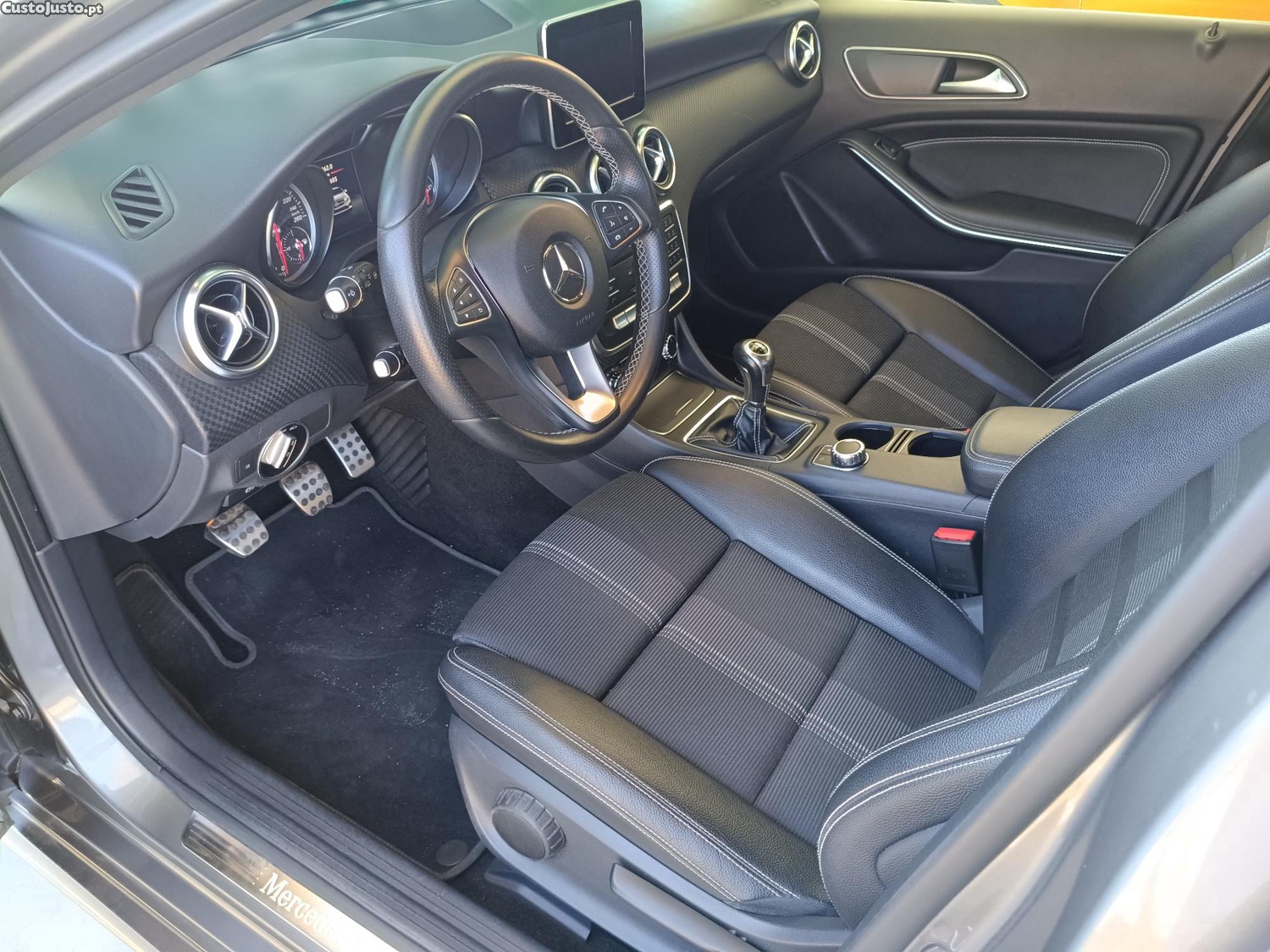 Mercedes-Benz A 180 CDI 1.5 BlueEFFICIENCY Urban — fotografia 11