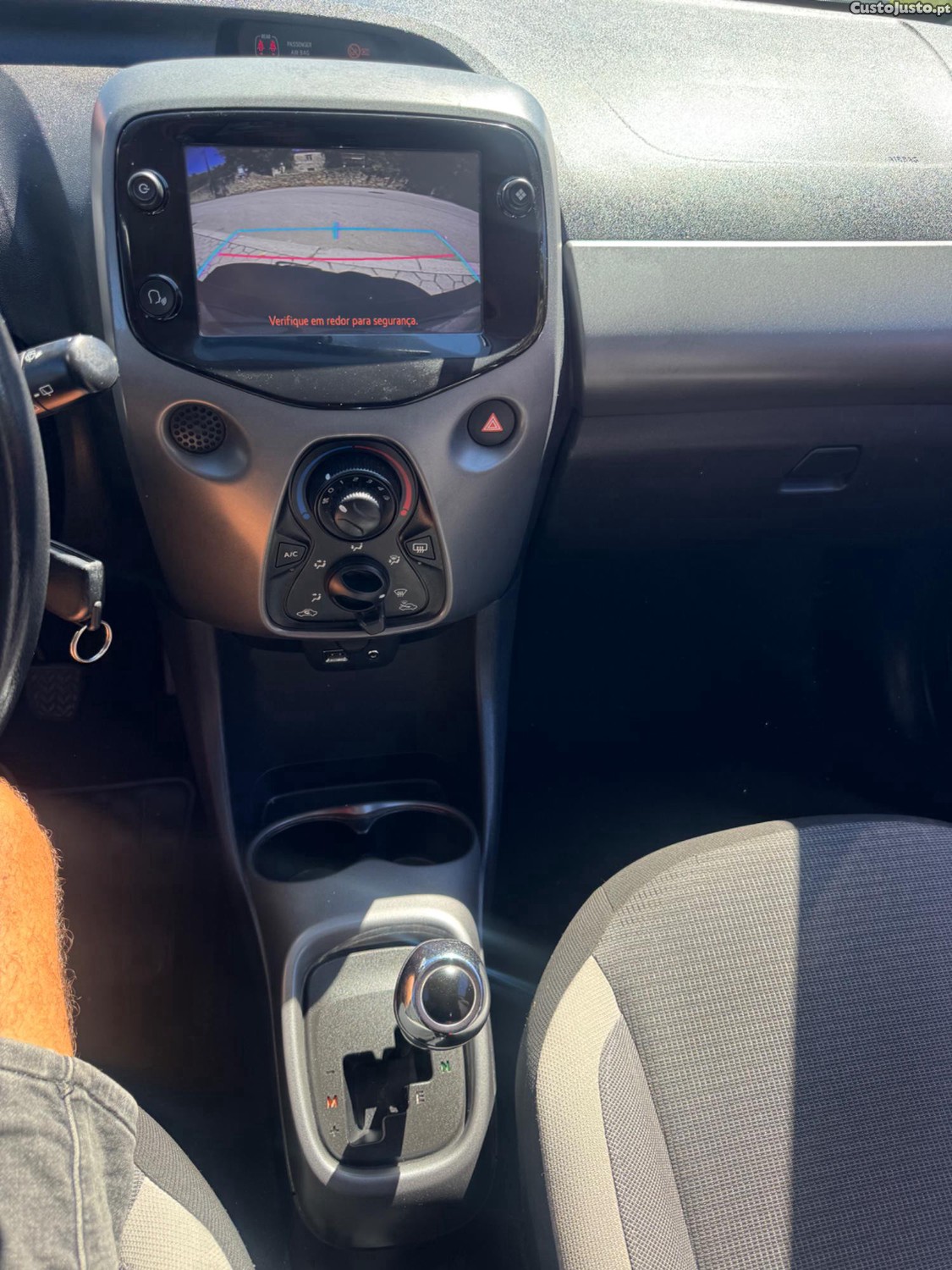 Toyota Aygo Automático — fotografia 3