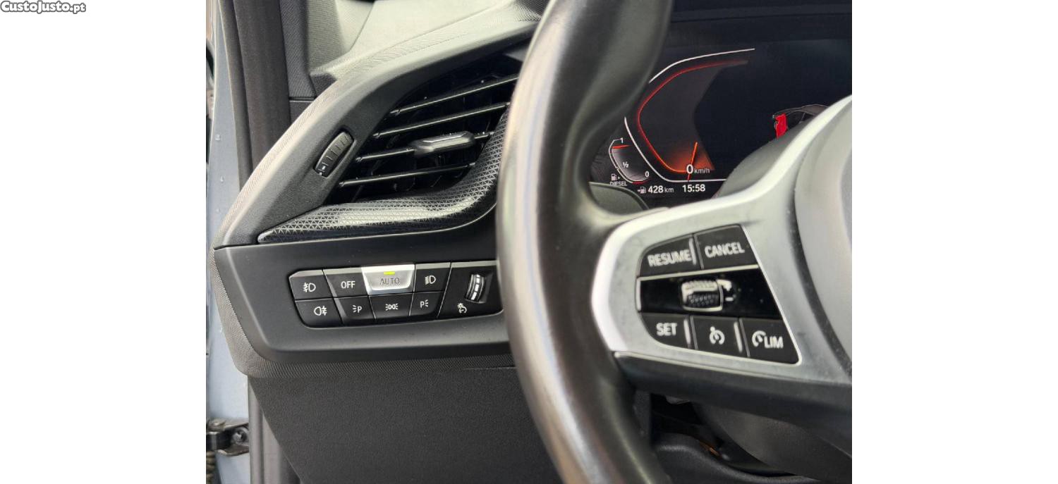 BMW 116 d Pack Desportivo M Auto — fotografia 12