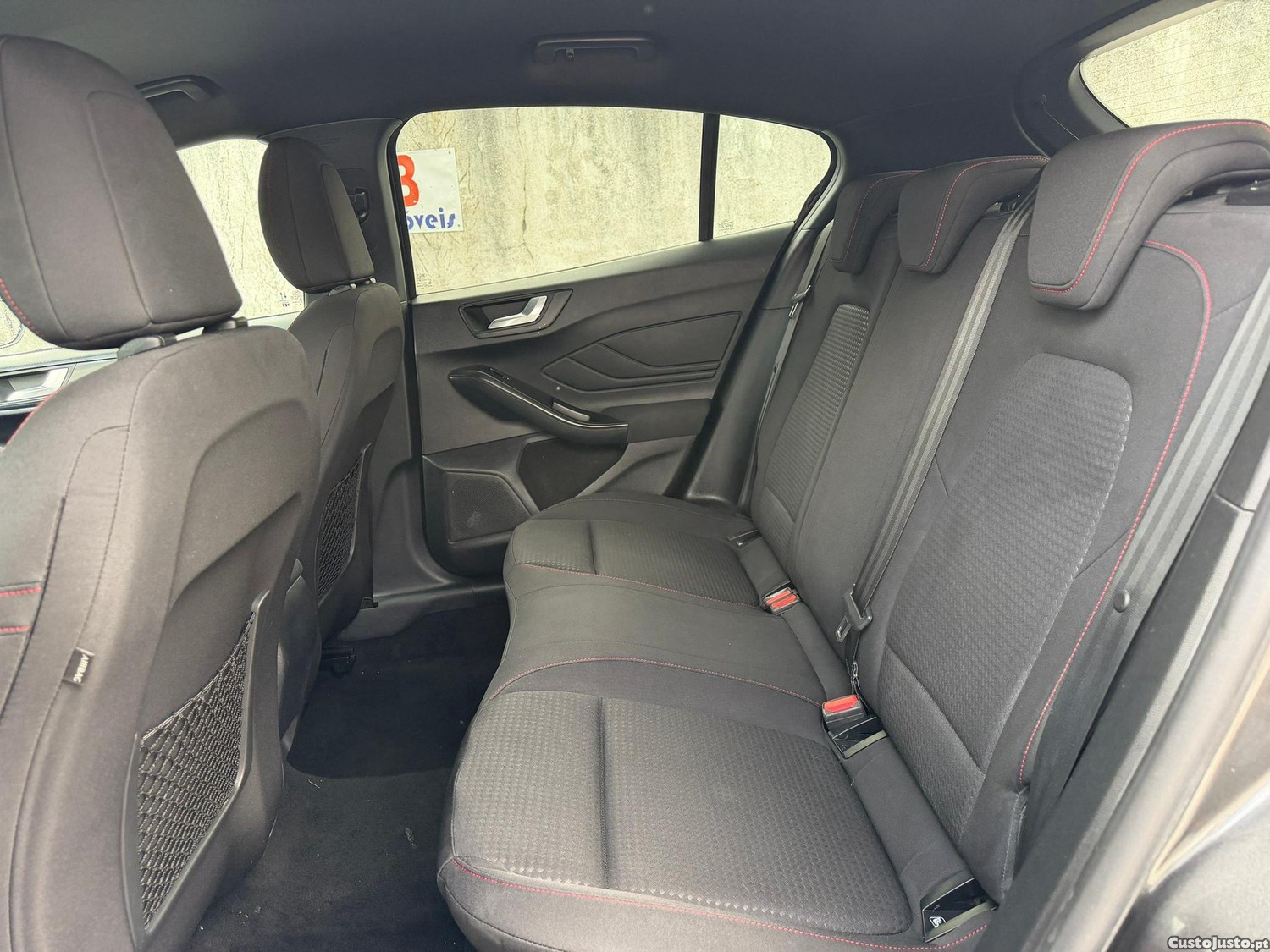 Ford Focus 1.0 EcoBoost Hybrid ST-LINE — fotografia 5