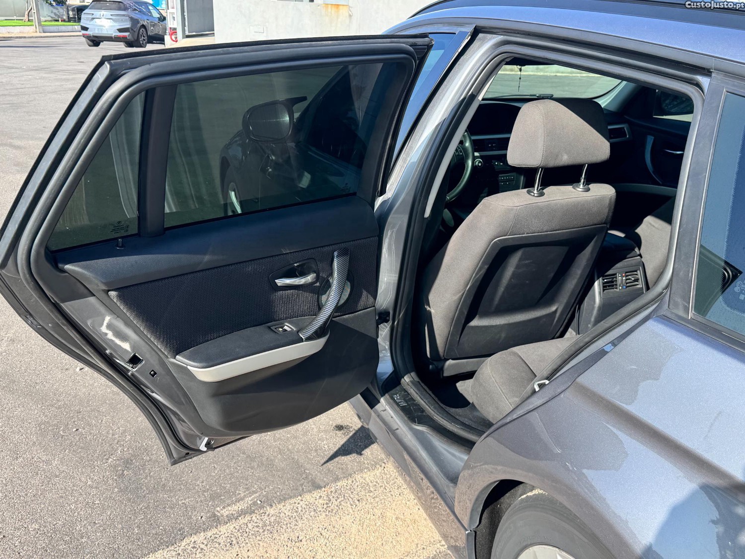 BMW 320 e91 — fotografia 5