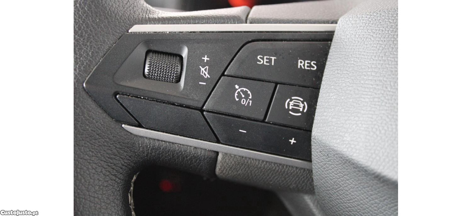 SEAT Arona 1.0 TSI Style 95cv — fotografia 4