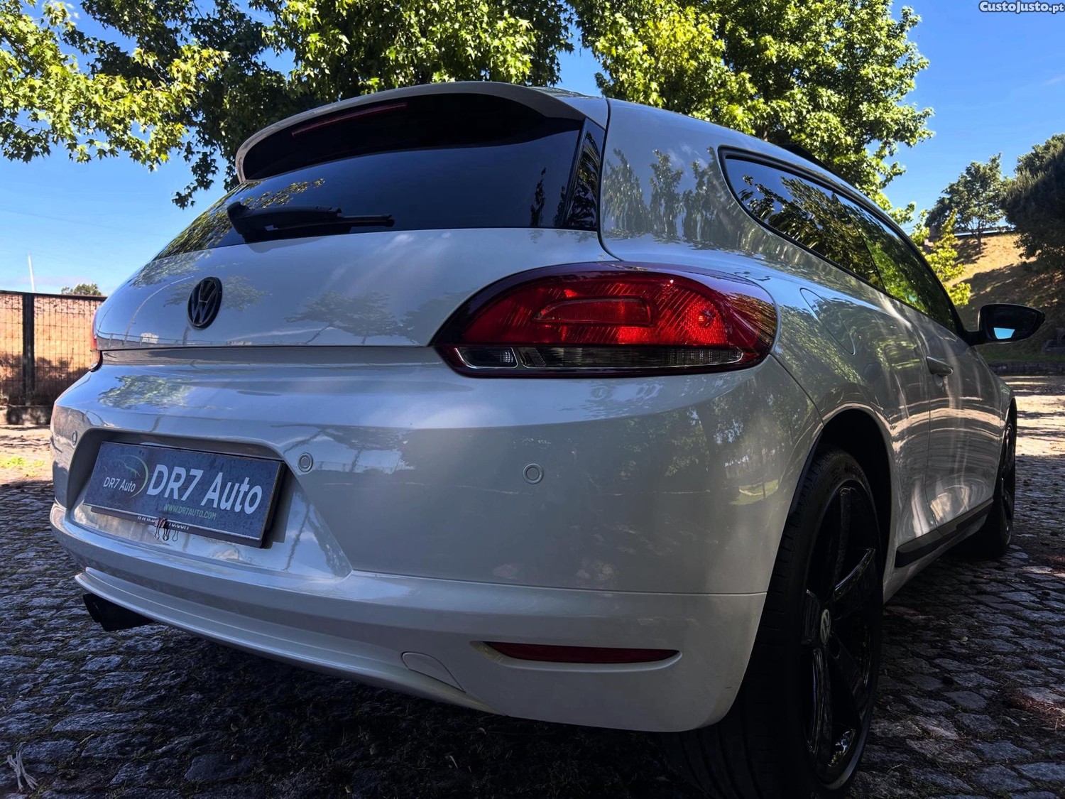 Volkswagen Scirocco 2.0 TDI SPORT 18 — fotografia 8