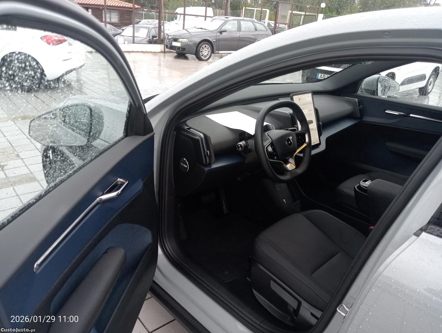 Volvo EX 30 51kwh — fotografia 6