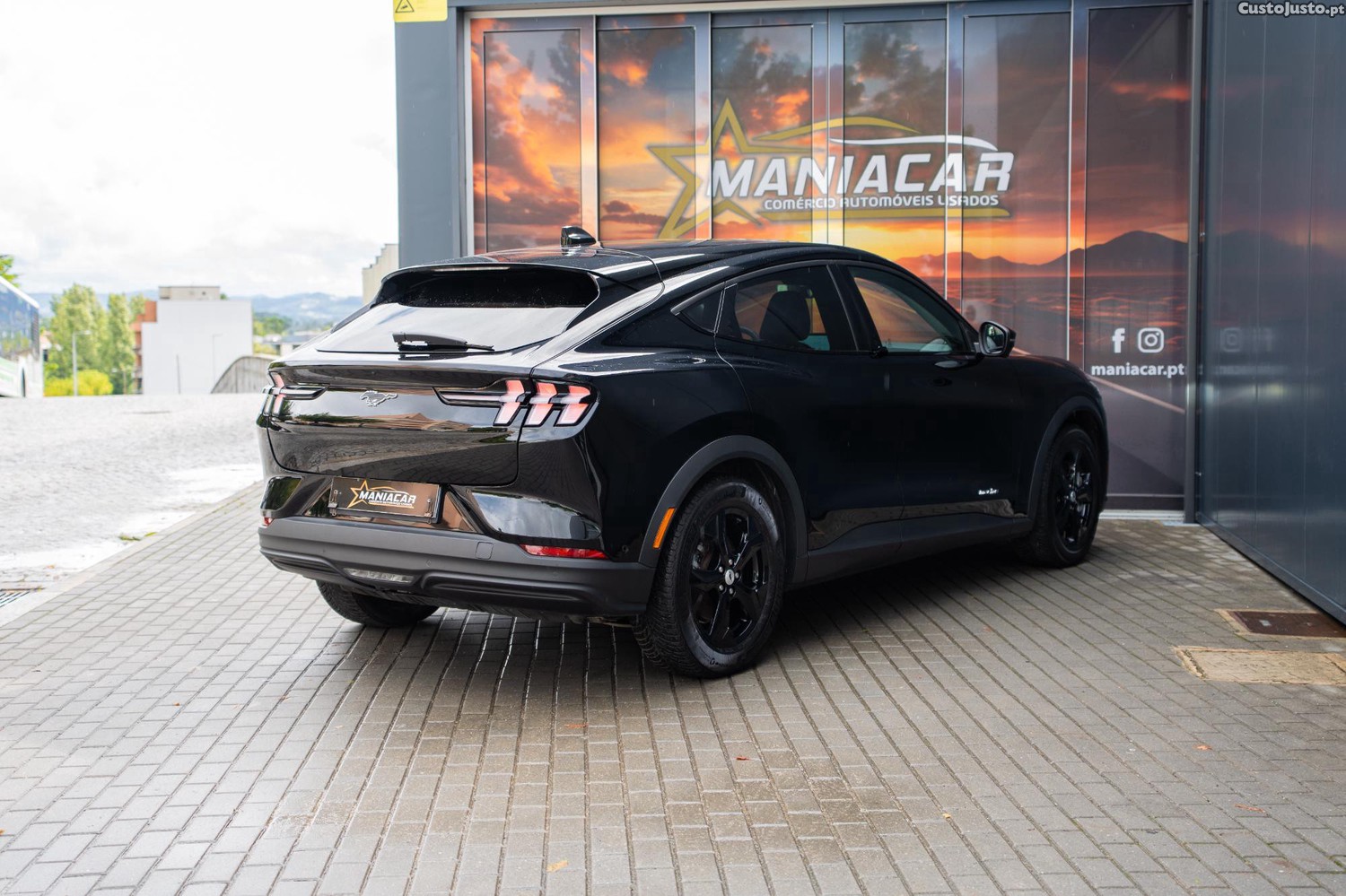 Ford Mustang Mach-E 98.7 kWh Premium — fotografia 13