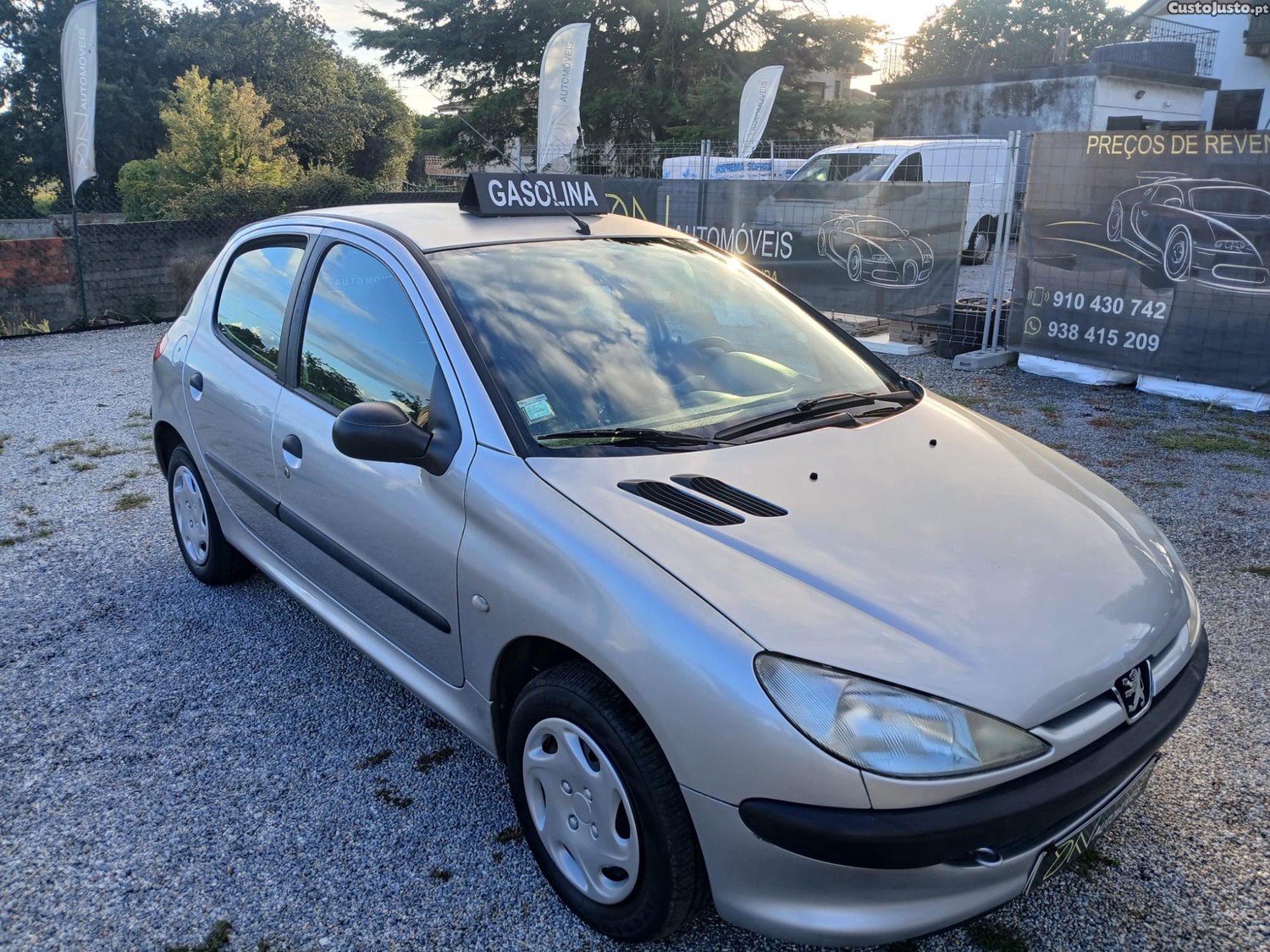 Peugeot 206 1.2 Poucos Kms — fotografia 8