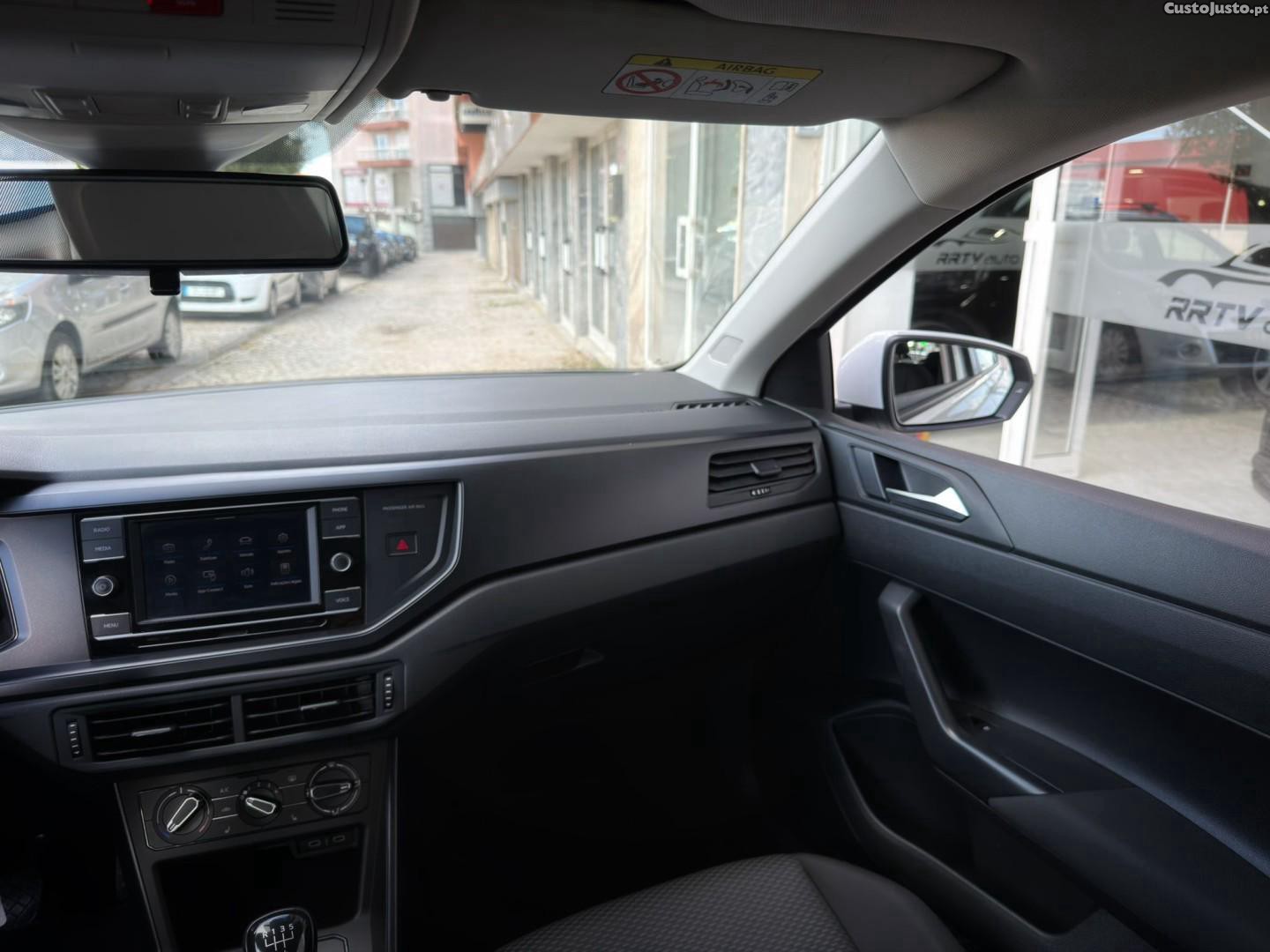 Volkswagen Polo 1.0 Confortline — fotografia 4