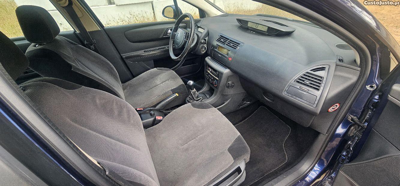 Citroën C4 1.6 HDi SX — fotografia 2