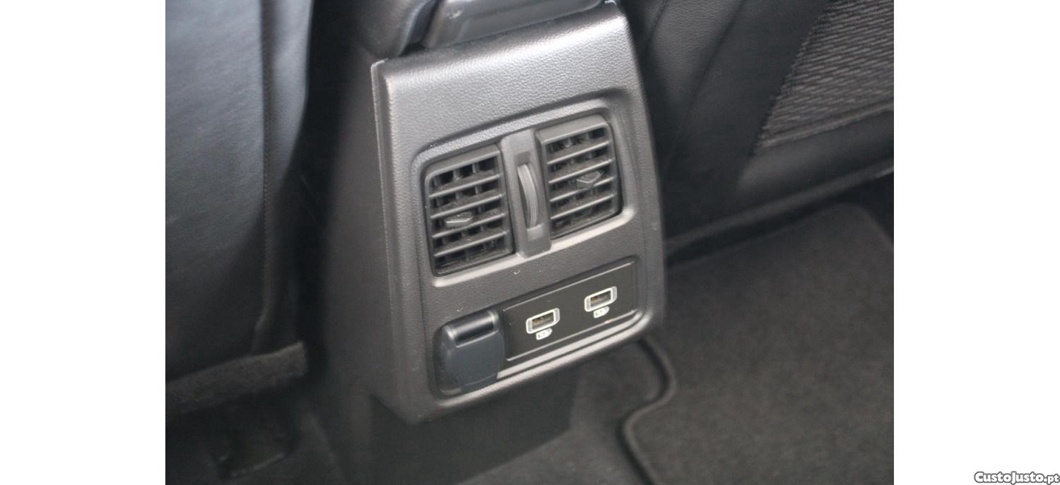 Renault Captur 1.0 TCe Techno Bi-Fuel — fotografia 8