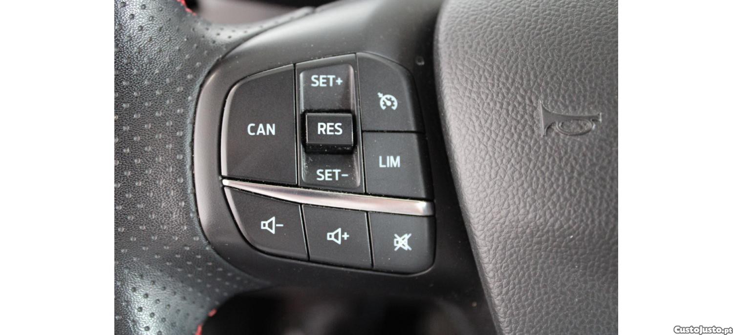 Ford Focus 1.0 EcoBoost MHEV ST-Line X — fotografia 9