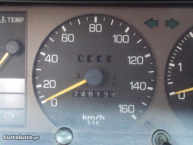Toyota Crown Deluxe — fotografia 2