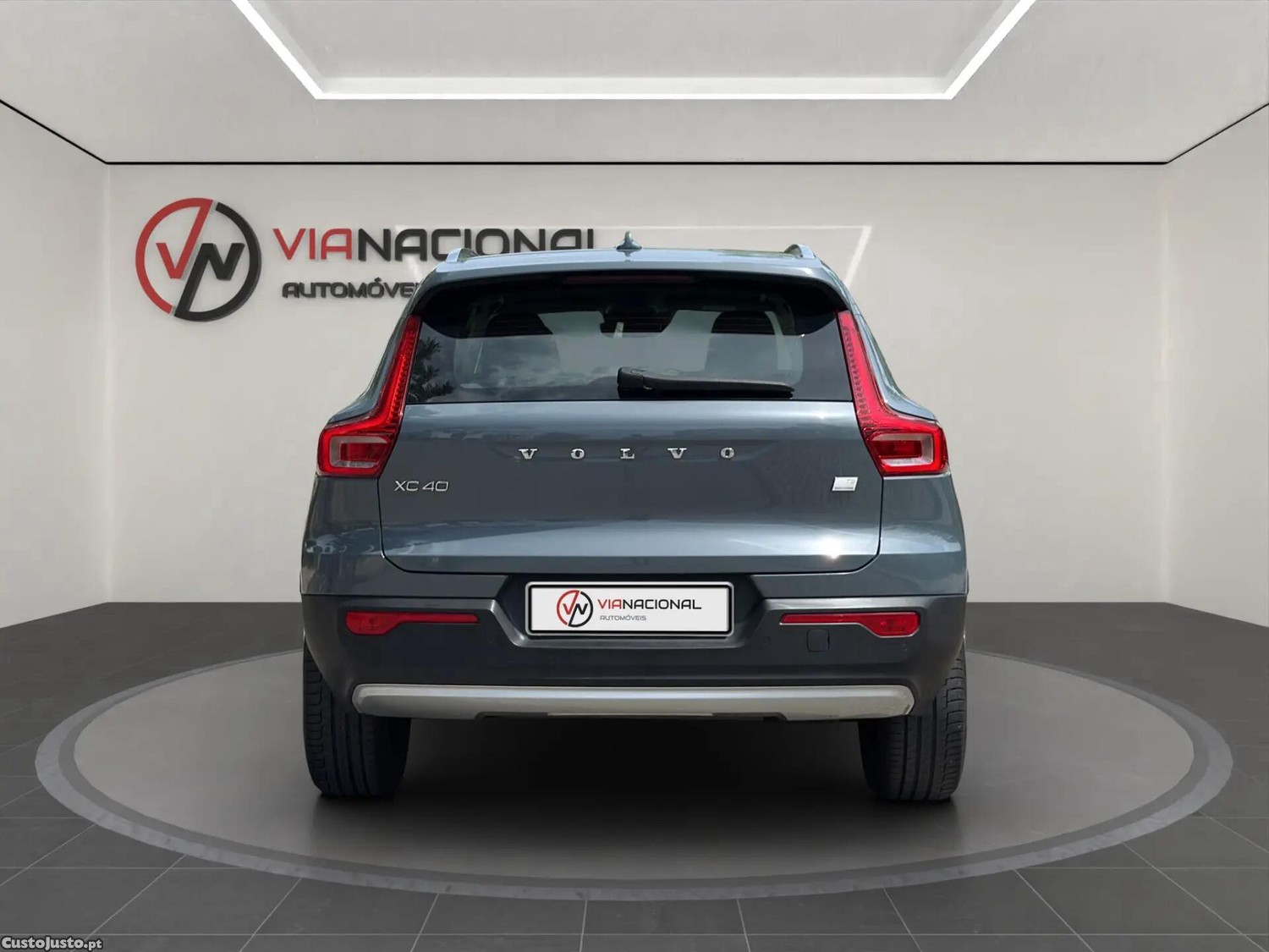 Volvo XC 40 1.5 T5 PHEV Inscription Expression — fotografia 14