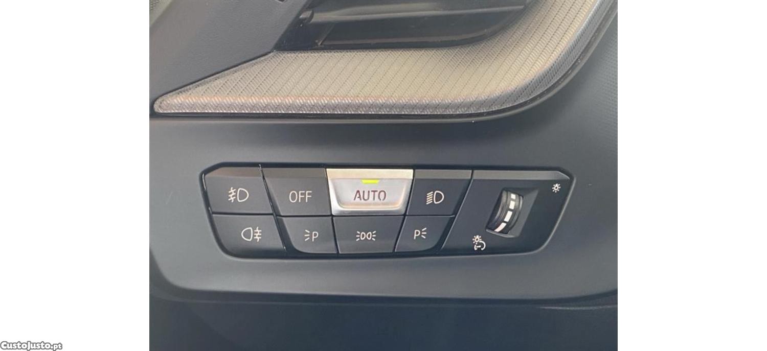 BMW 116 d Pack M 1.5 cv Auto — fotografia 4