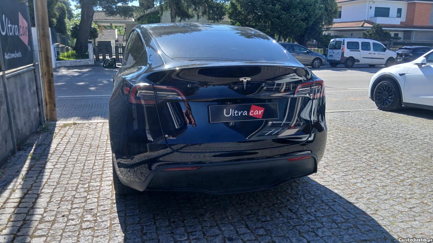 Tesla Model Y Standard RWD — fotografia 6
