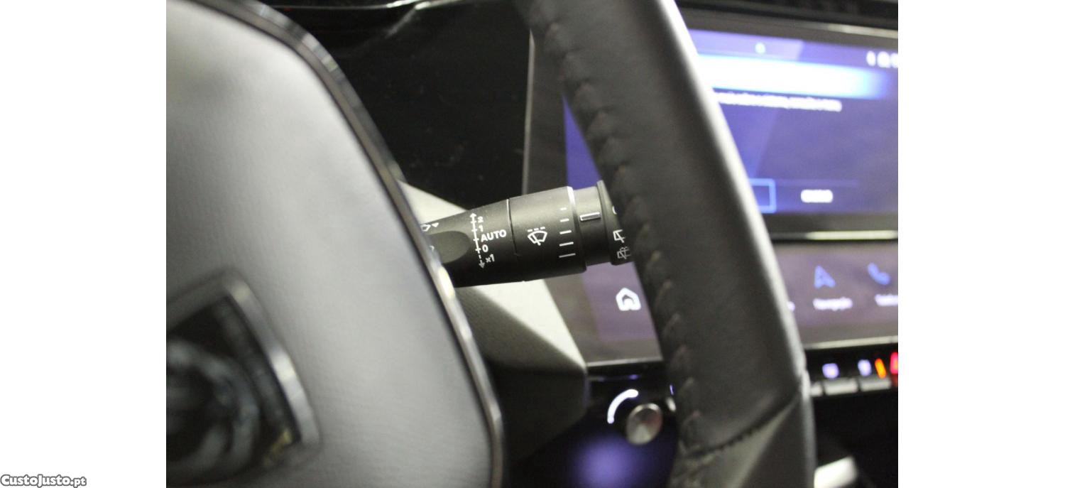 Peugeot 308 PureTech Allure 1.2 130cv — fotografia 5