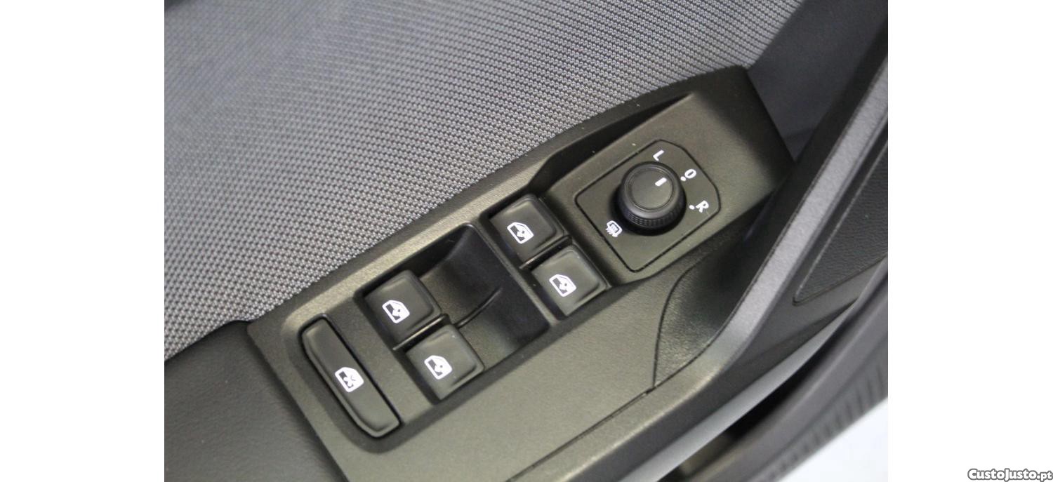 SEAT Leon 1.0 TSI Style 110cv — fotografia 5