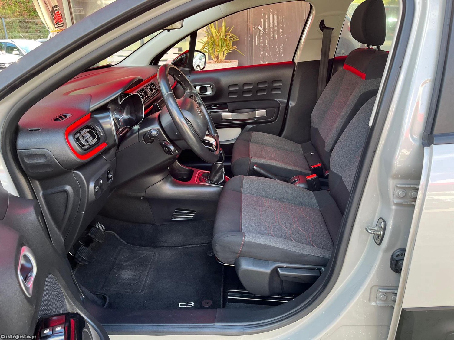 Citroën C3 1.2 | POUCOS KM's — fotografia 14