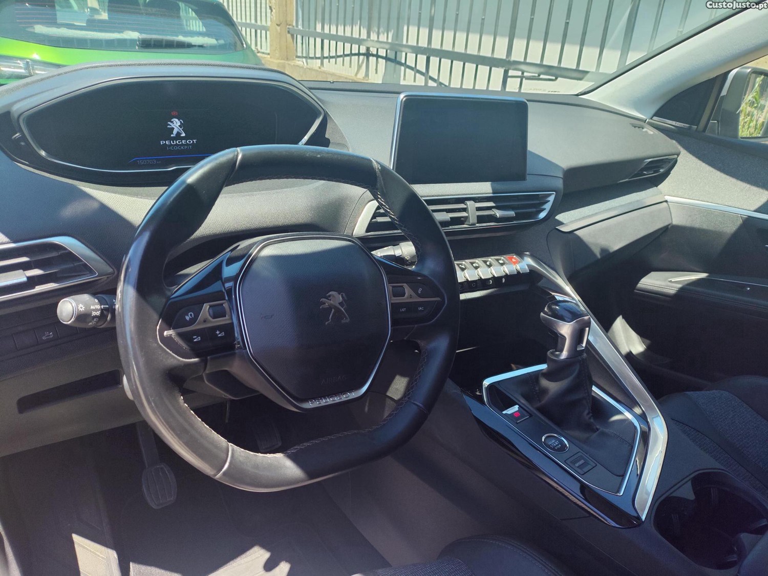 Peugeot 5008 Allure — fotografia 4