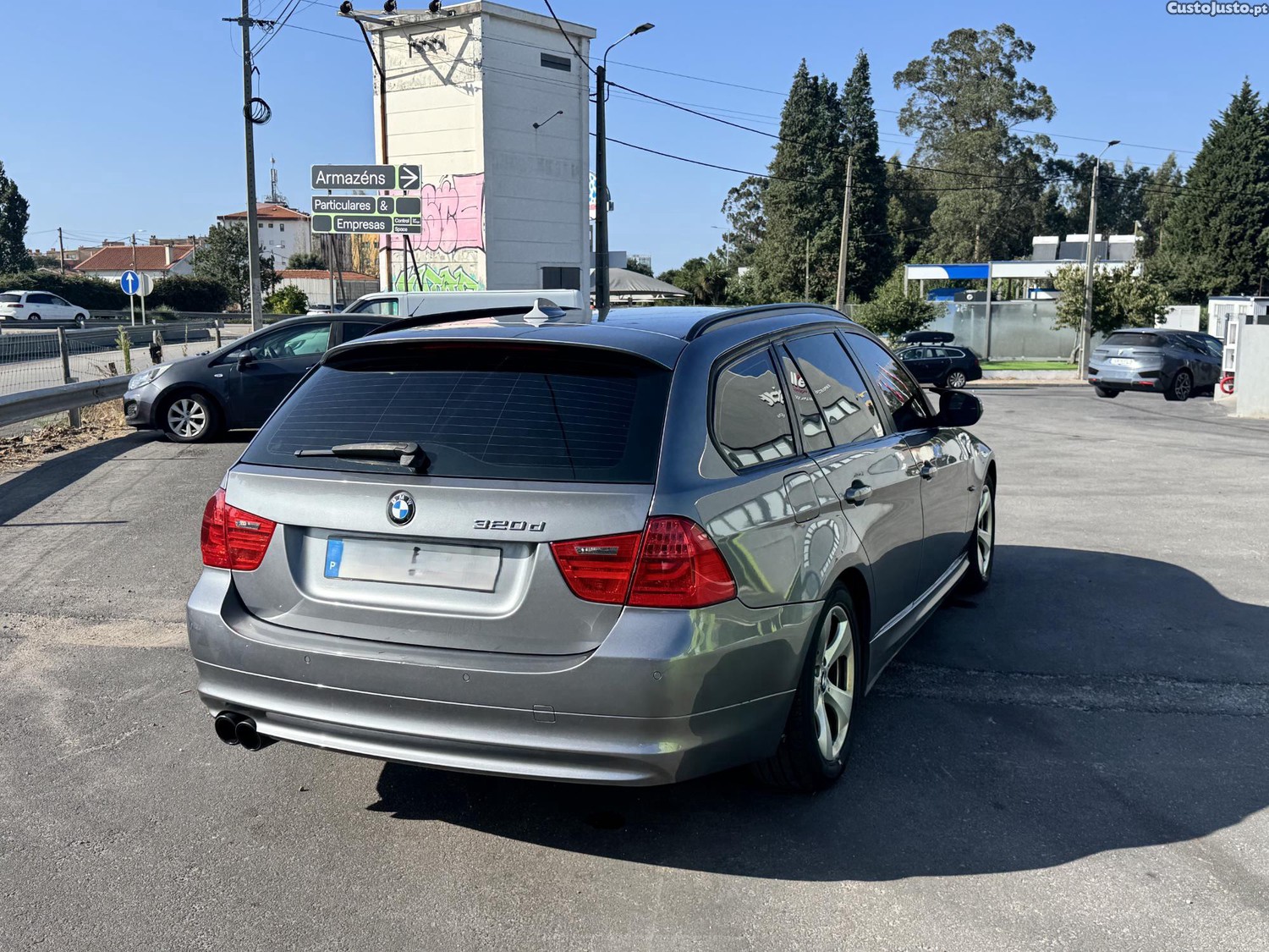 BMW 320 e91 — fotografia 10