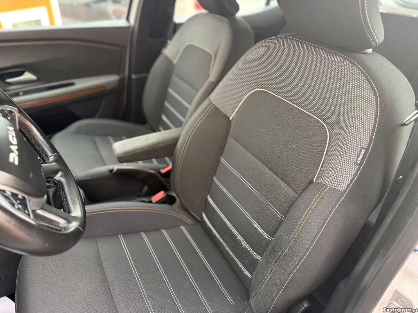 Dacia Sandero 1.0 tce essential — fotografia 13