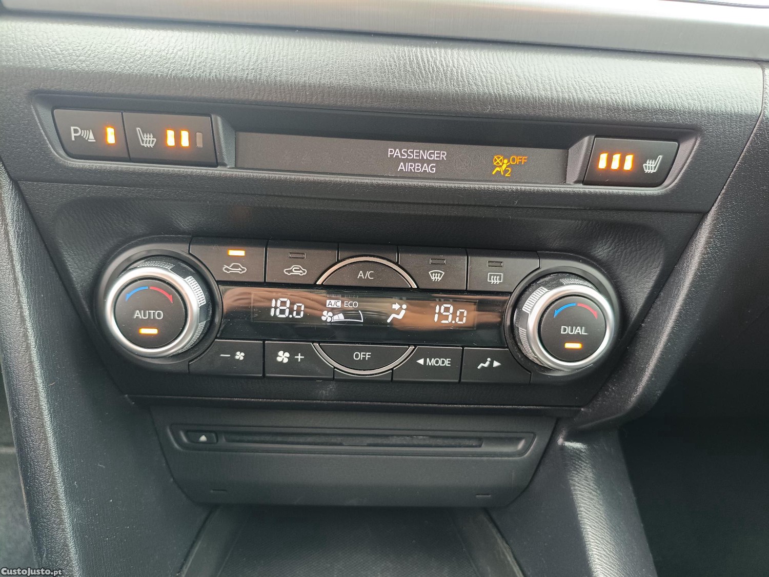 Mazda 3 III 1.5 SkyActiv-D 105cv Exclusive-Line — fotografia 3