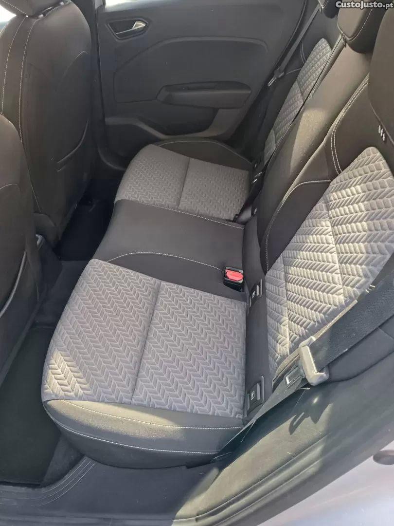 Renault Clio 1.0 tce evolution — fotografia 3