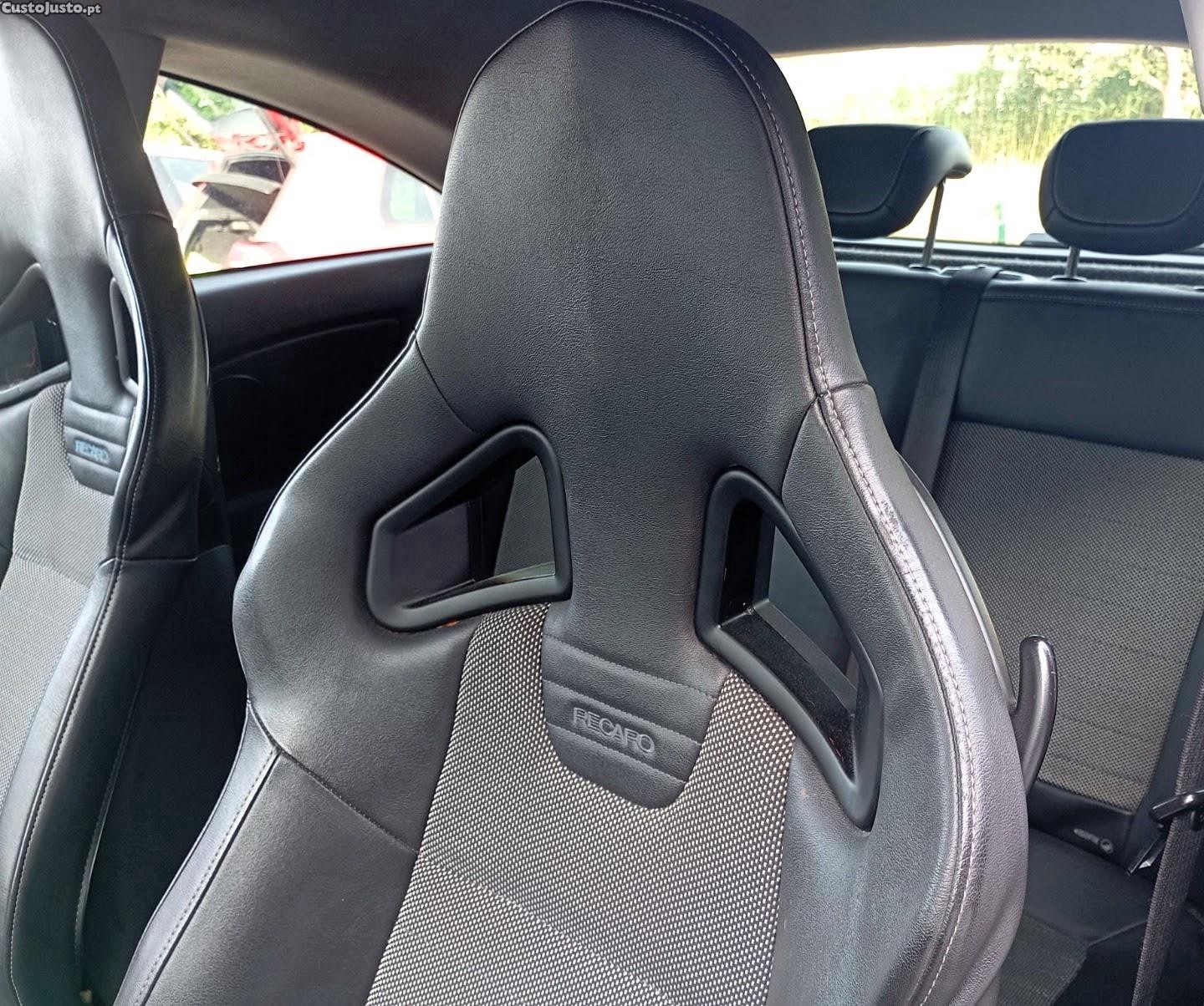 Opel Corsa OPC 1.6 turbo — fotografia 4