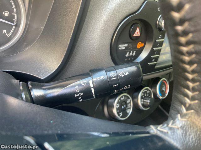 Toyota Yaris 1.0 VVT-i Comfort — fotografia 17