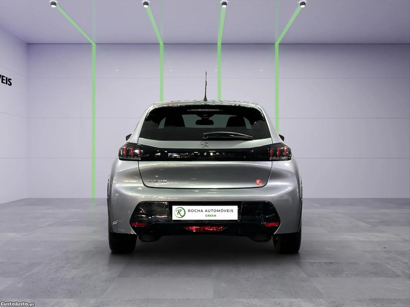 Peugeot e-208 50 kWh Allure Pack — fotografia 8