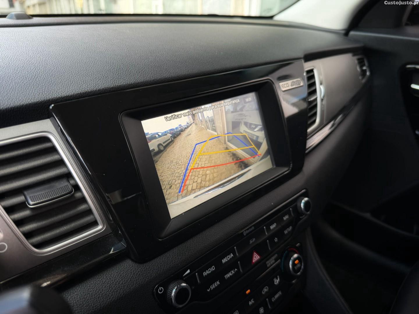 Kia Niro 1.6 GDi HEV Drive — fotografia 8