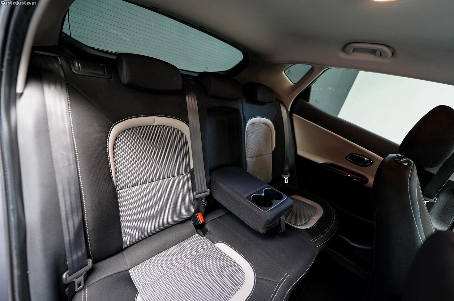 Kia Ceed 1.4 CRDi TX — fotografia 7