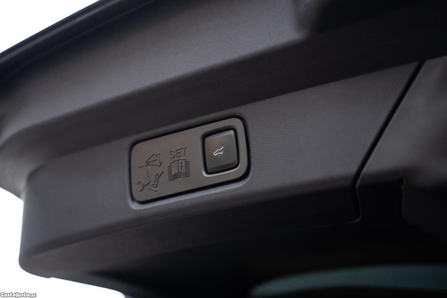 Ford Mustang Mach-E 98.7 kWh Premium — fotografia 9