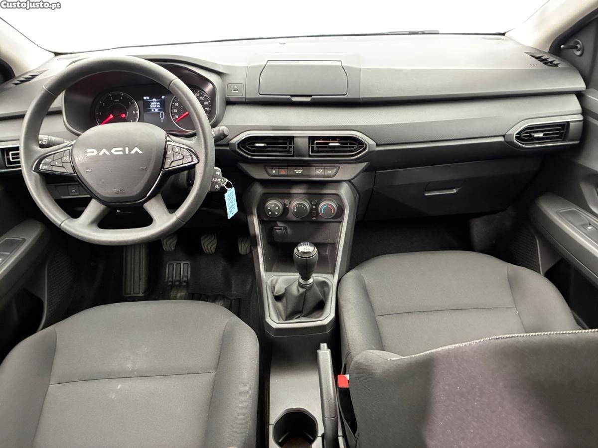 Dacia Jogger 1.0 TCe Essential 7L — fotografia 6
