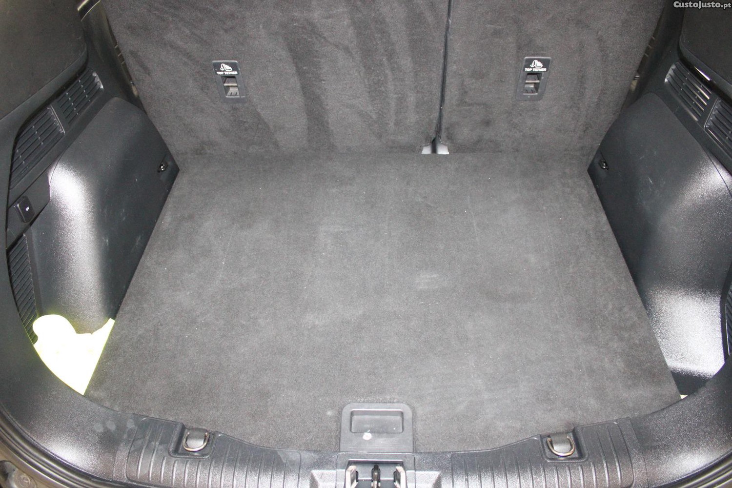 Ford Kuga 1.5 TDCI ECOBLUE TITANIUM — fotografia 4