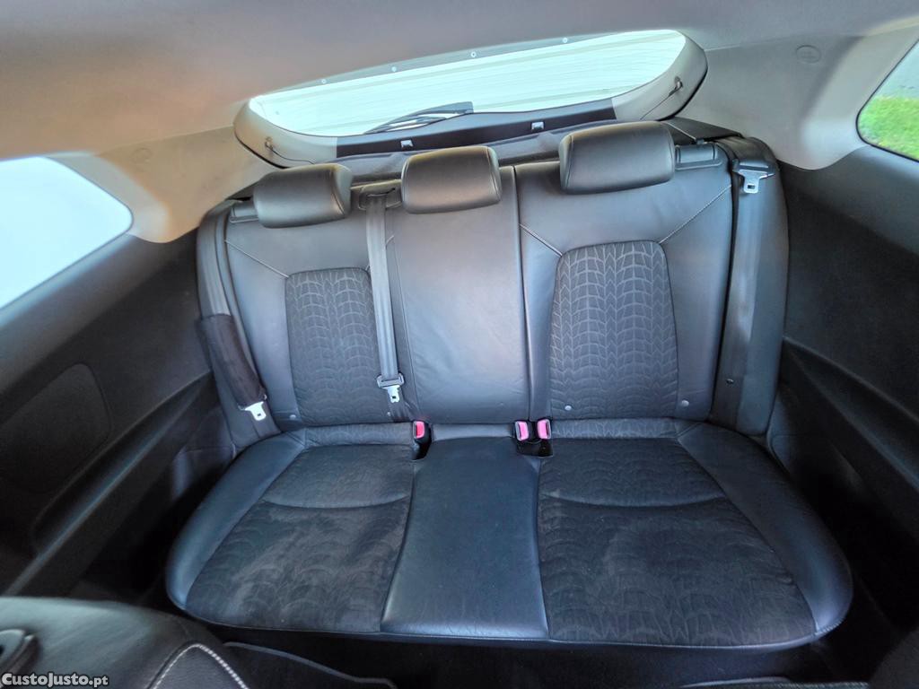 Kia Ceed Coupe 1.6CRDi 115Cv 06/2008 — fotografia 6