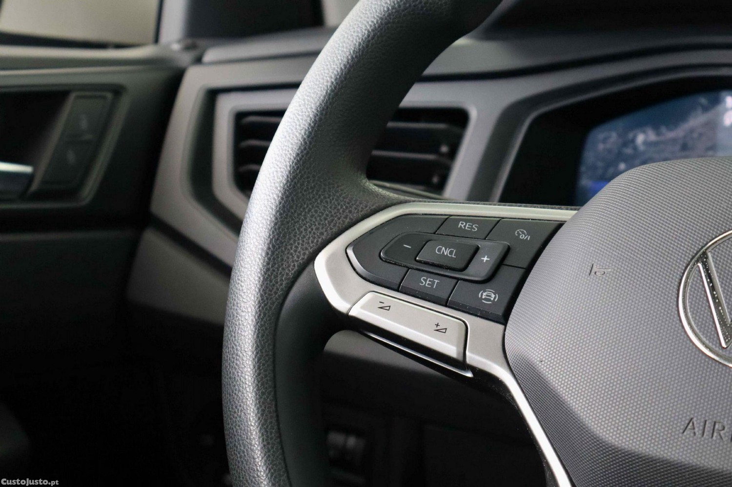 Volkswagen Taigo 1.0 TSI Life — fotografia 17