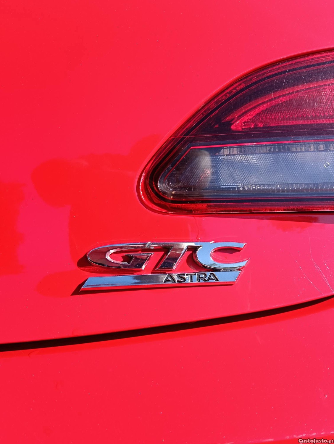 Opel Astra GTC Black OPC Line — fotografia 7
